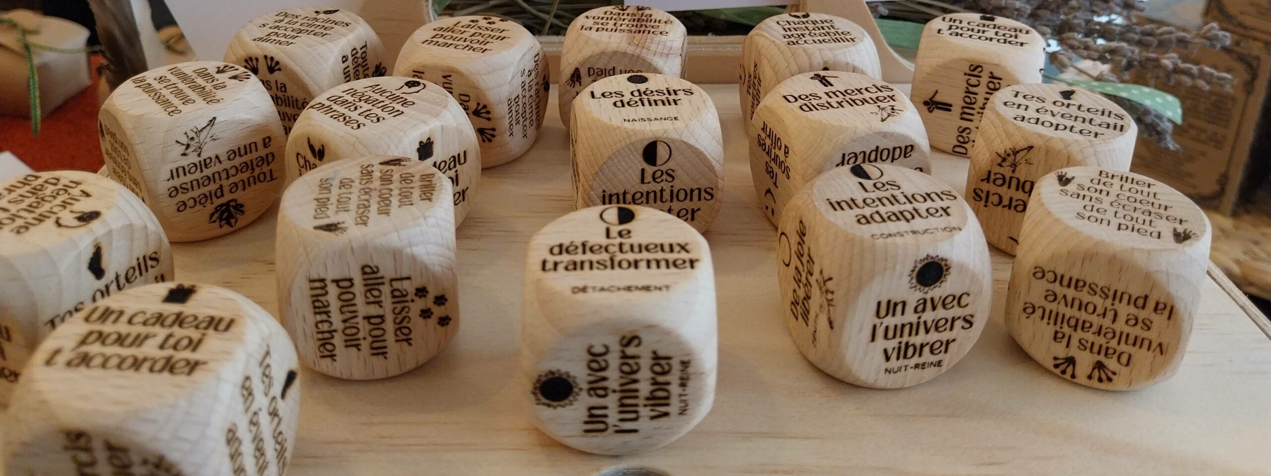 dés oracles divination, création de Plumes d'Anges